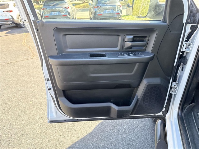 2018 Ram 2500 Tradesman photo 25