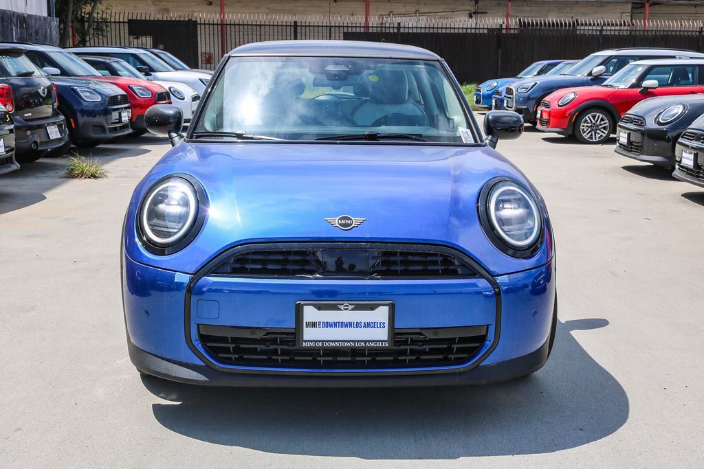2025 Mini Cooper Signature photo 2