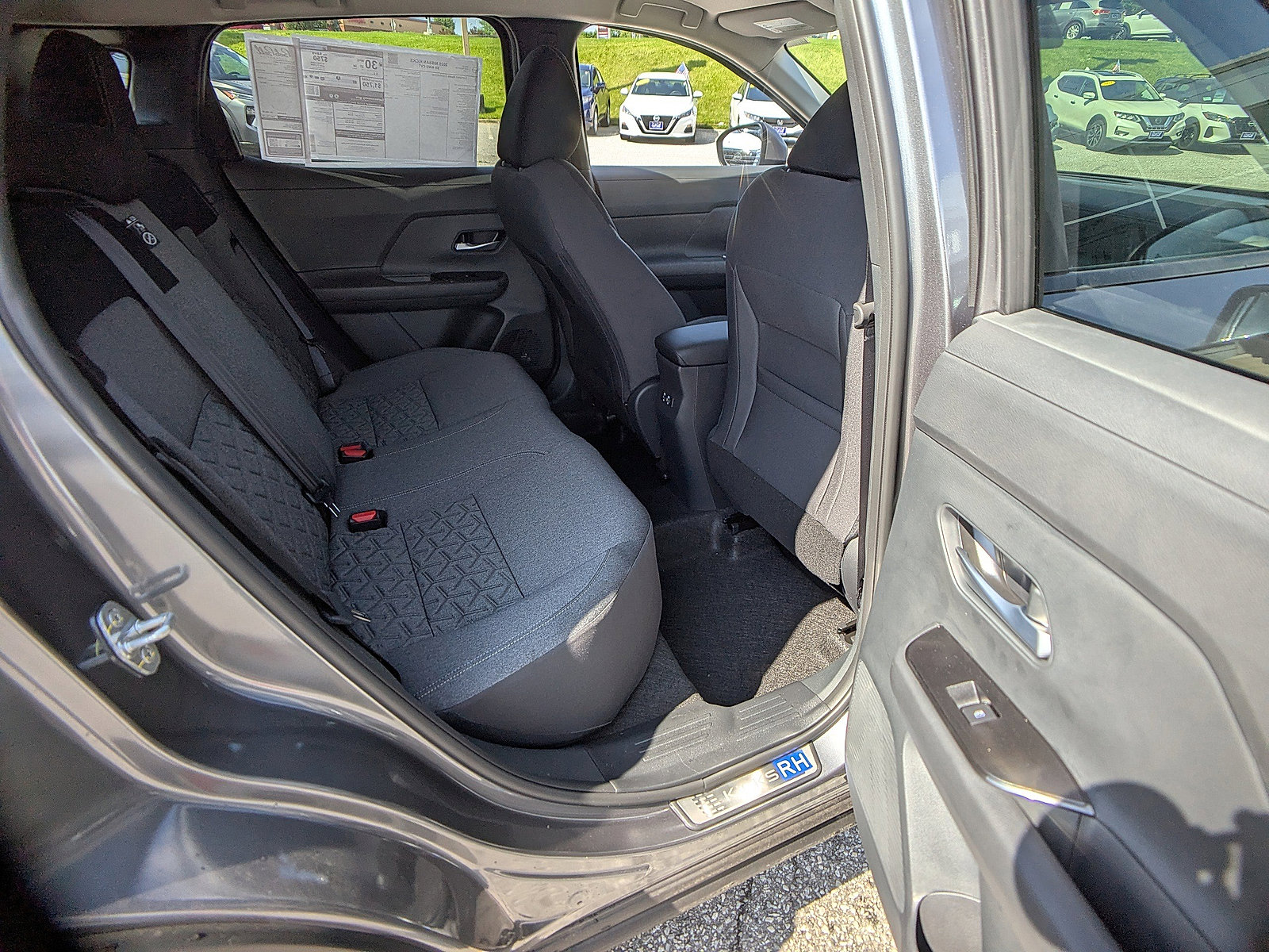 2025 Nissan Kicks SV photo 3