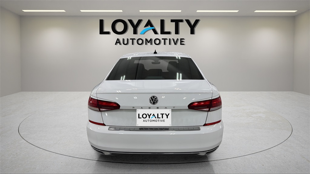 2021 Volkswagen Passat 2.0T SE photo 3