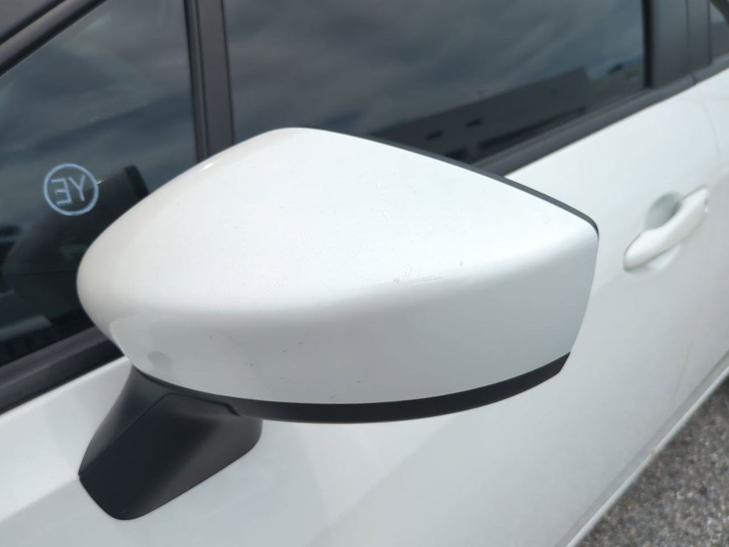 2025 Nissan Versa SV photo 10