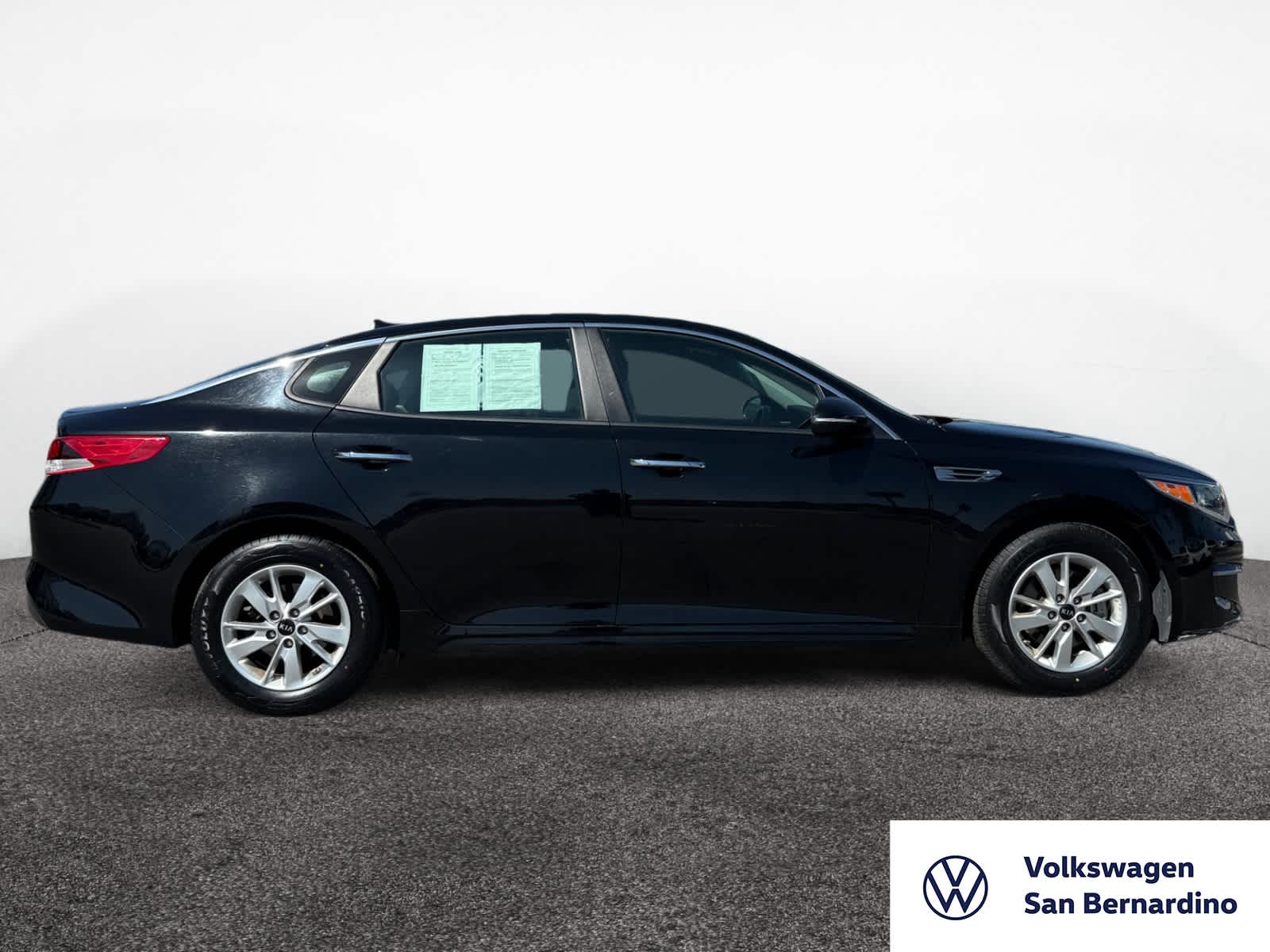 2018 Kia Optima LX photo 6