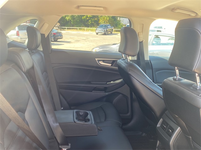 2021 Ford Edge SEL photo 13