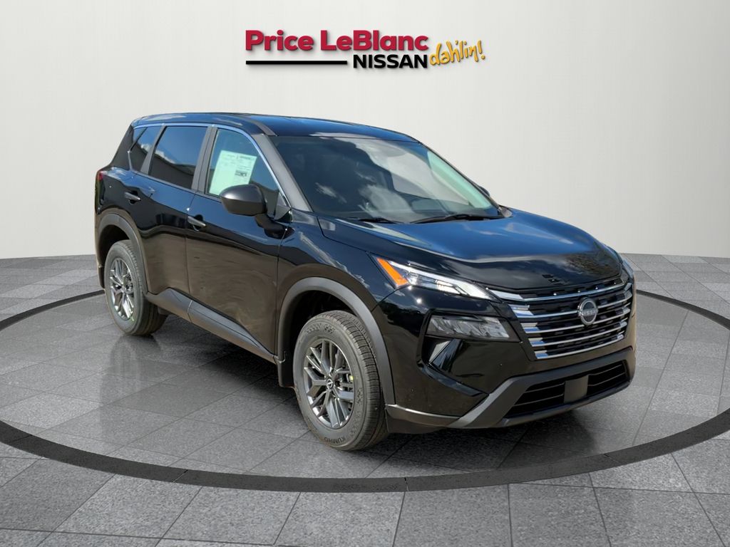 2026 Nissan Rogue S's photo