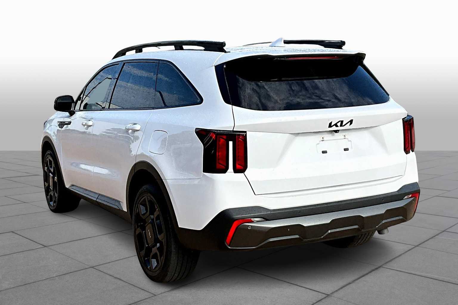 2024 Kia Sorento X-Line EX photo 9