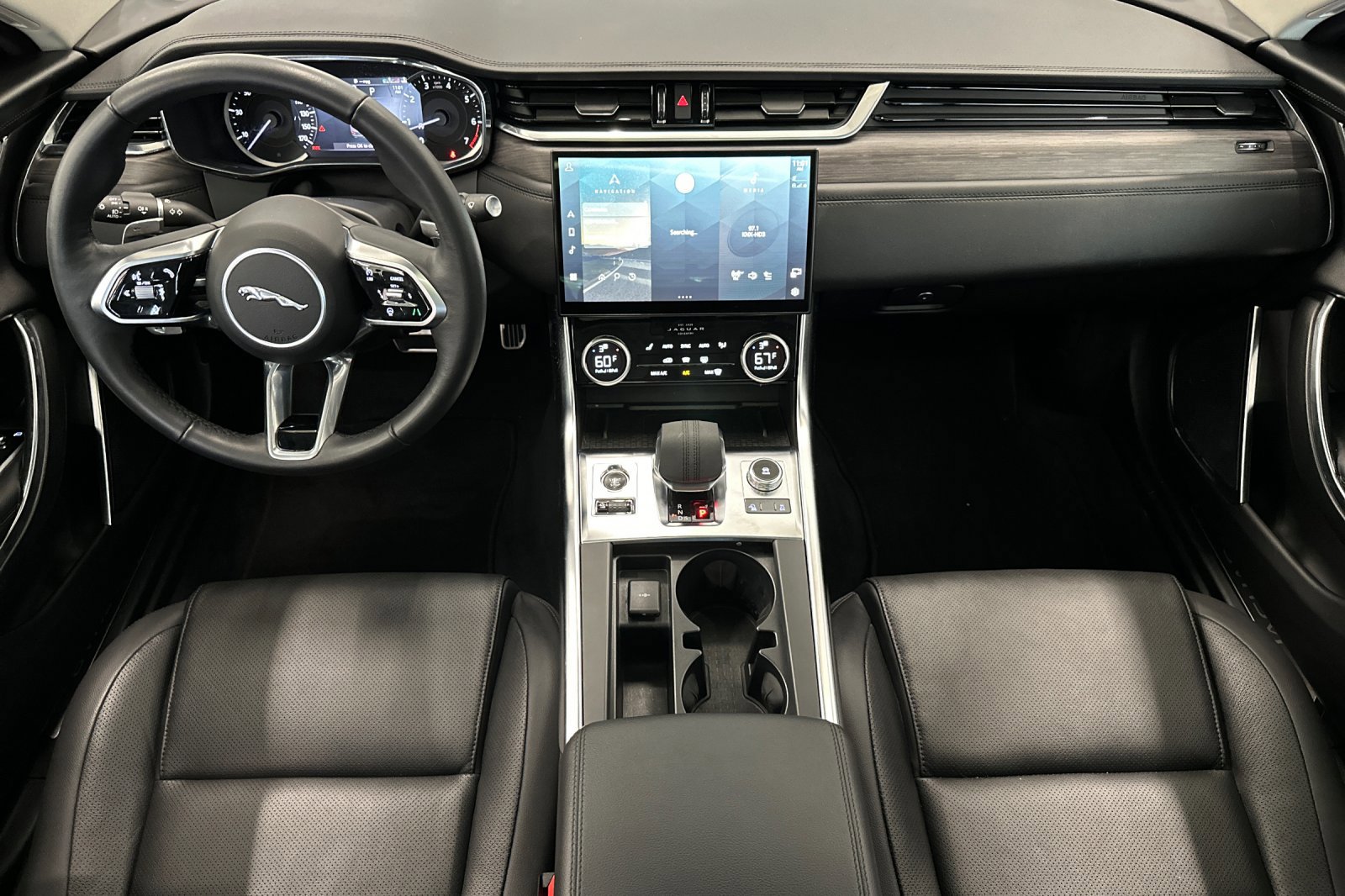2023 Jaguar XF SE photo 22