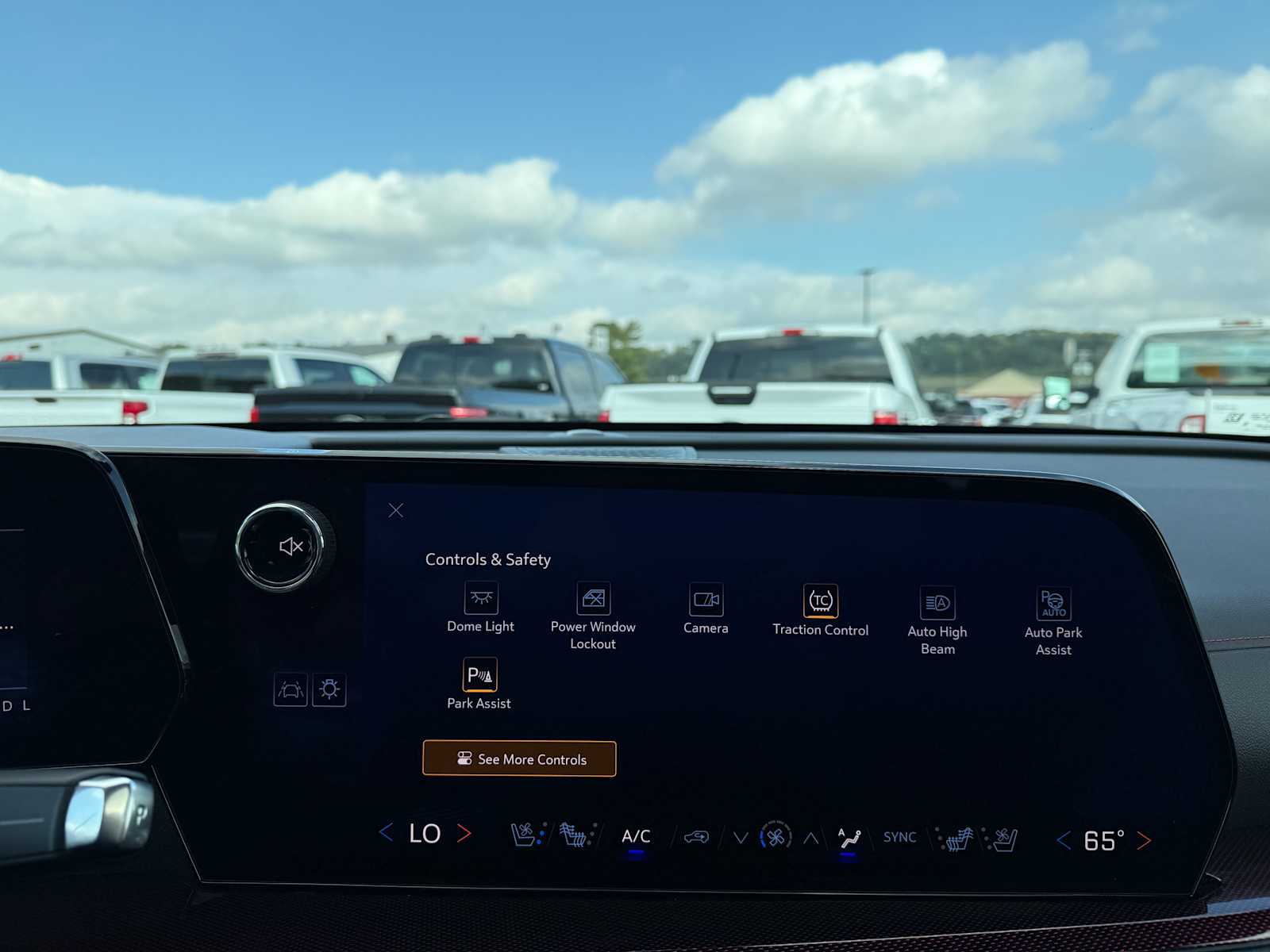 2024 Chevrolet Traverse RS photo 29
