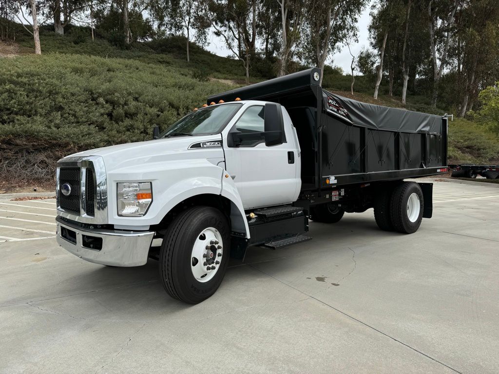 2025 Ford F-650 XL photo 19