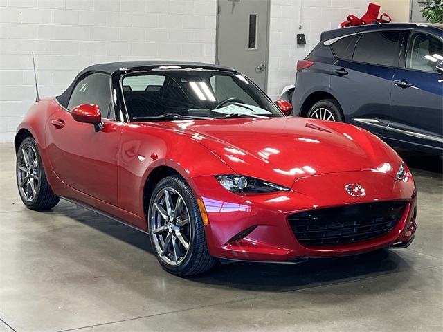 2016 Mazda MX-5 Miata Miata Grand Touring photo 3