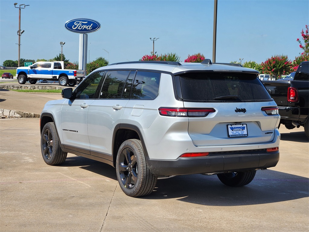 2025 Jeep Grand Cherokee Limited photo 2