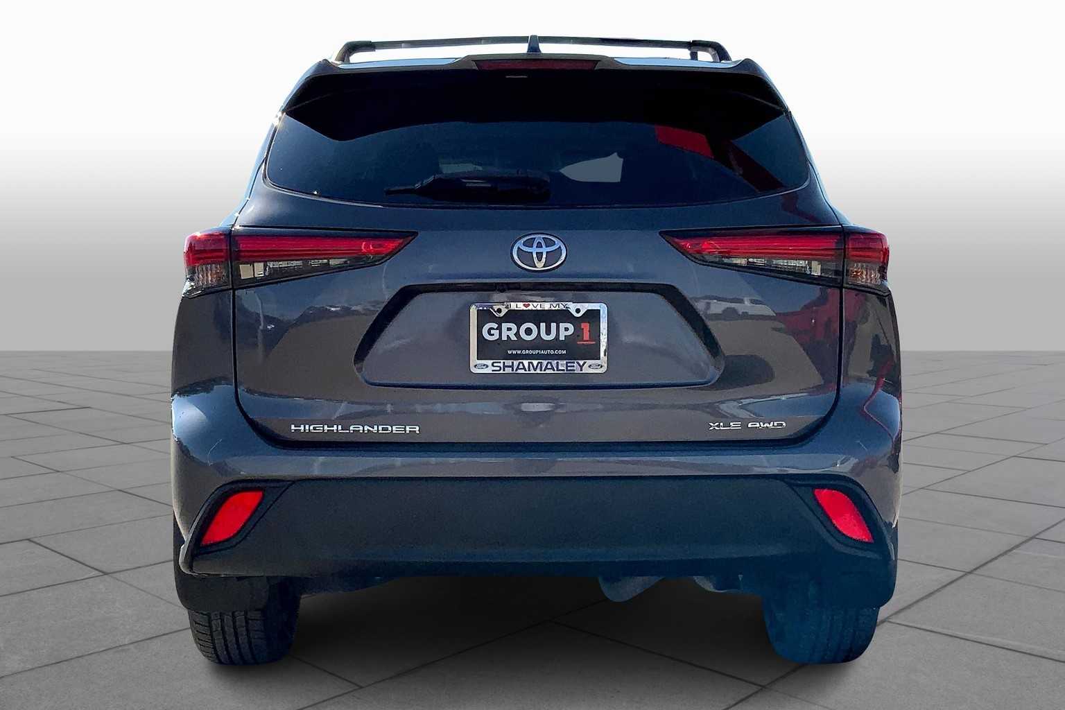 2022 Toyota Highlander XLE photo 7