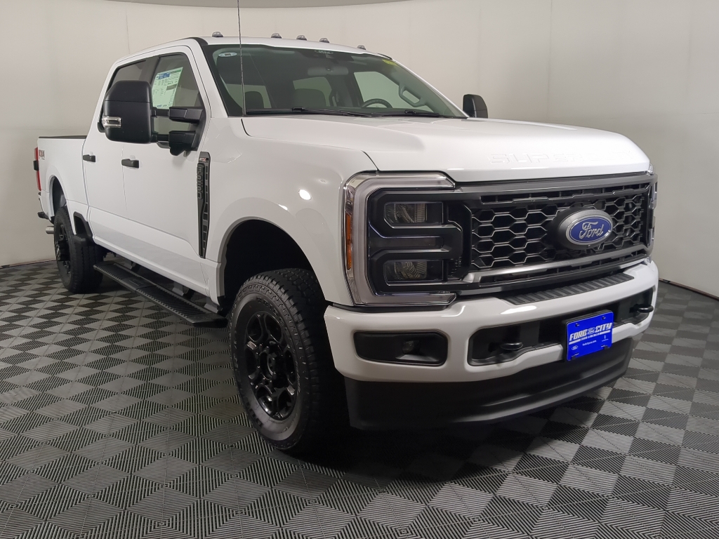 2025 Ford F-250 XL photo 2