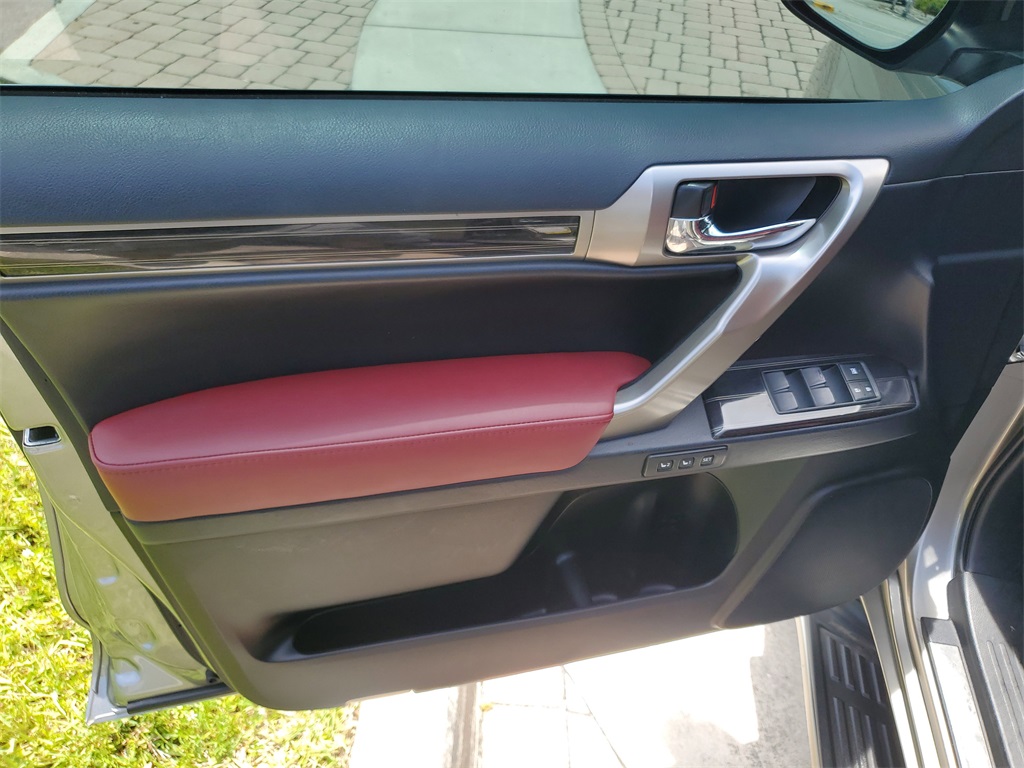 2021 Lexus GX 460 photo 17