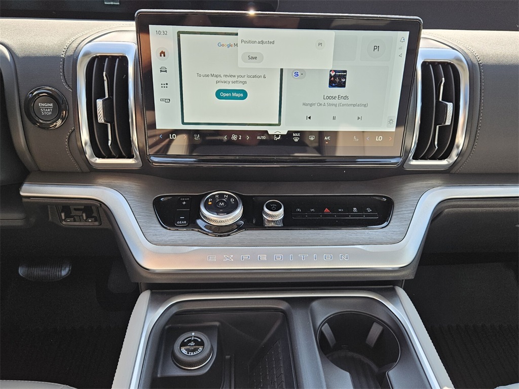 2025 Ford Expedition Platinum photo 18