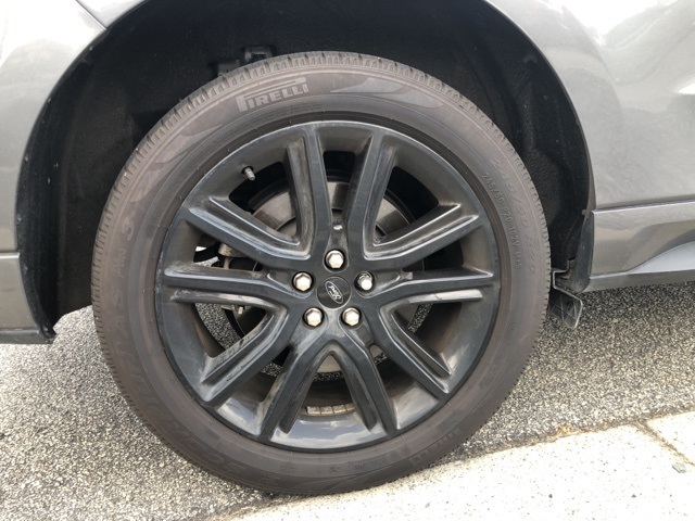 2022 Ford Edge ST photo 7