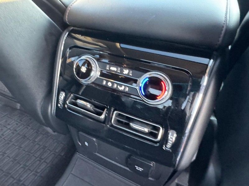 2022 Lincoln Aviator Standard photo 12