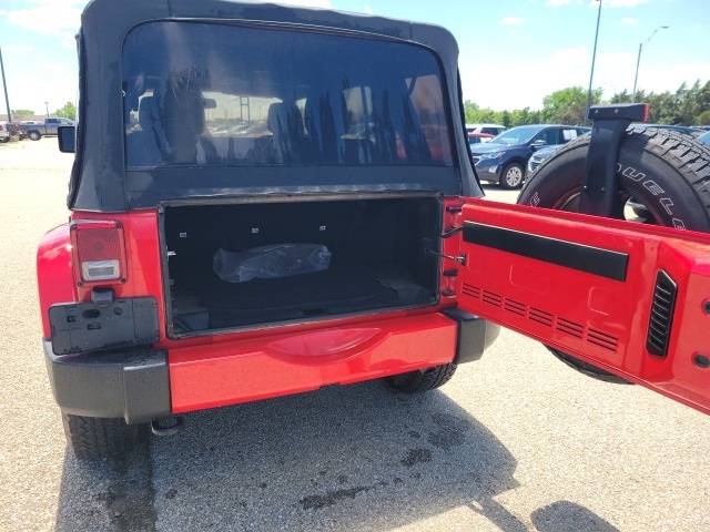 2018 Jeep Wrangler Unlimited Sahara photo 19