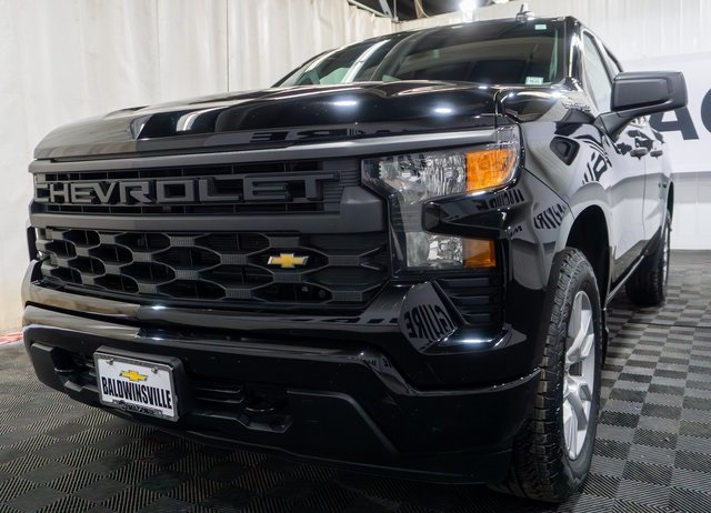 2022 Chevrolet Silverado 1500 Custom photo 2