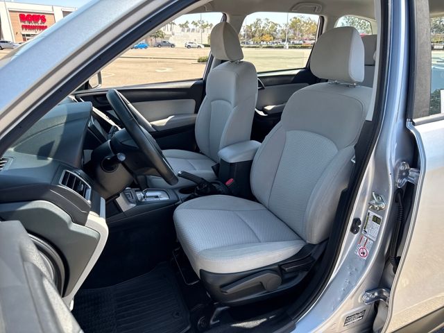 2017 Subaru Forester 2.5i photo 4