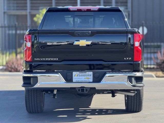 2025 Chevrolet Silverado 1500 LTZ photo 2