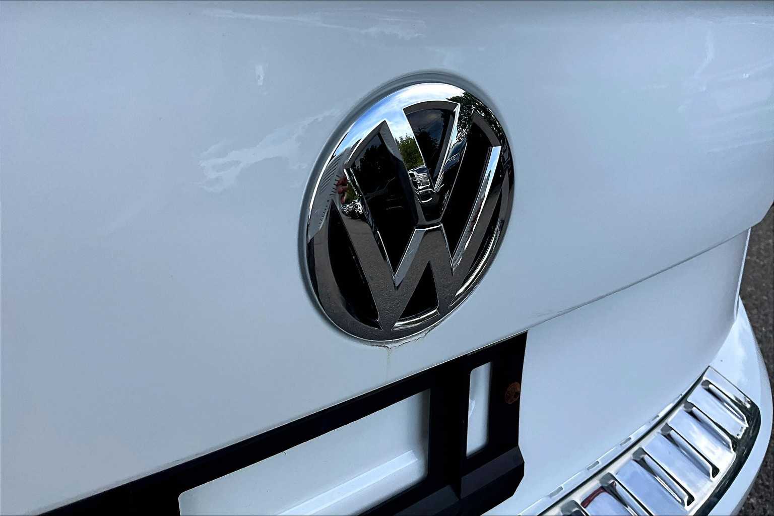 2020 Volkswagen Jetta R-Line photo 26