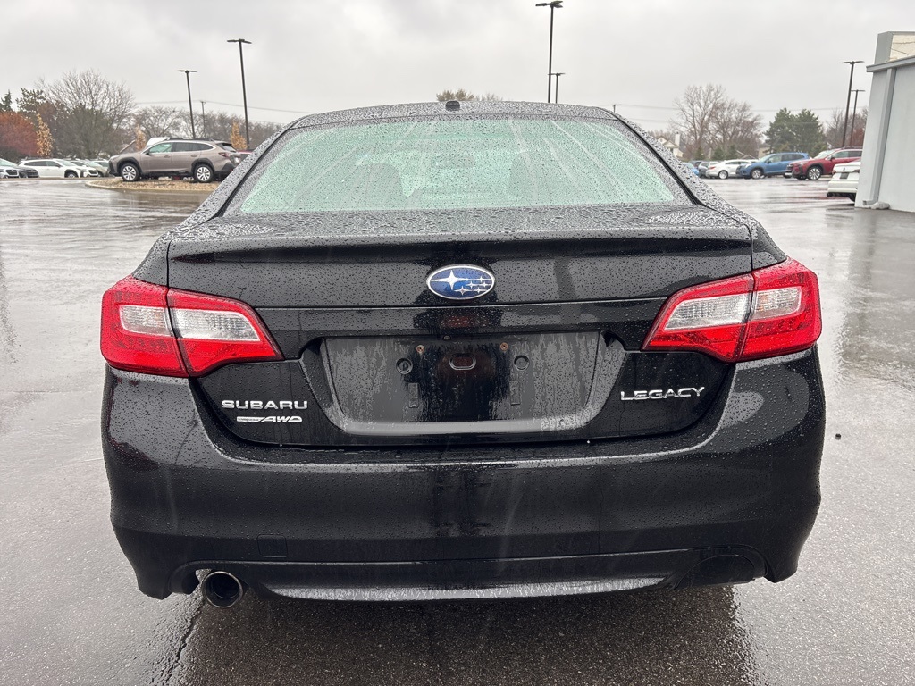 2015 Subaru Legacy 2.5i photo 2