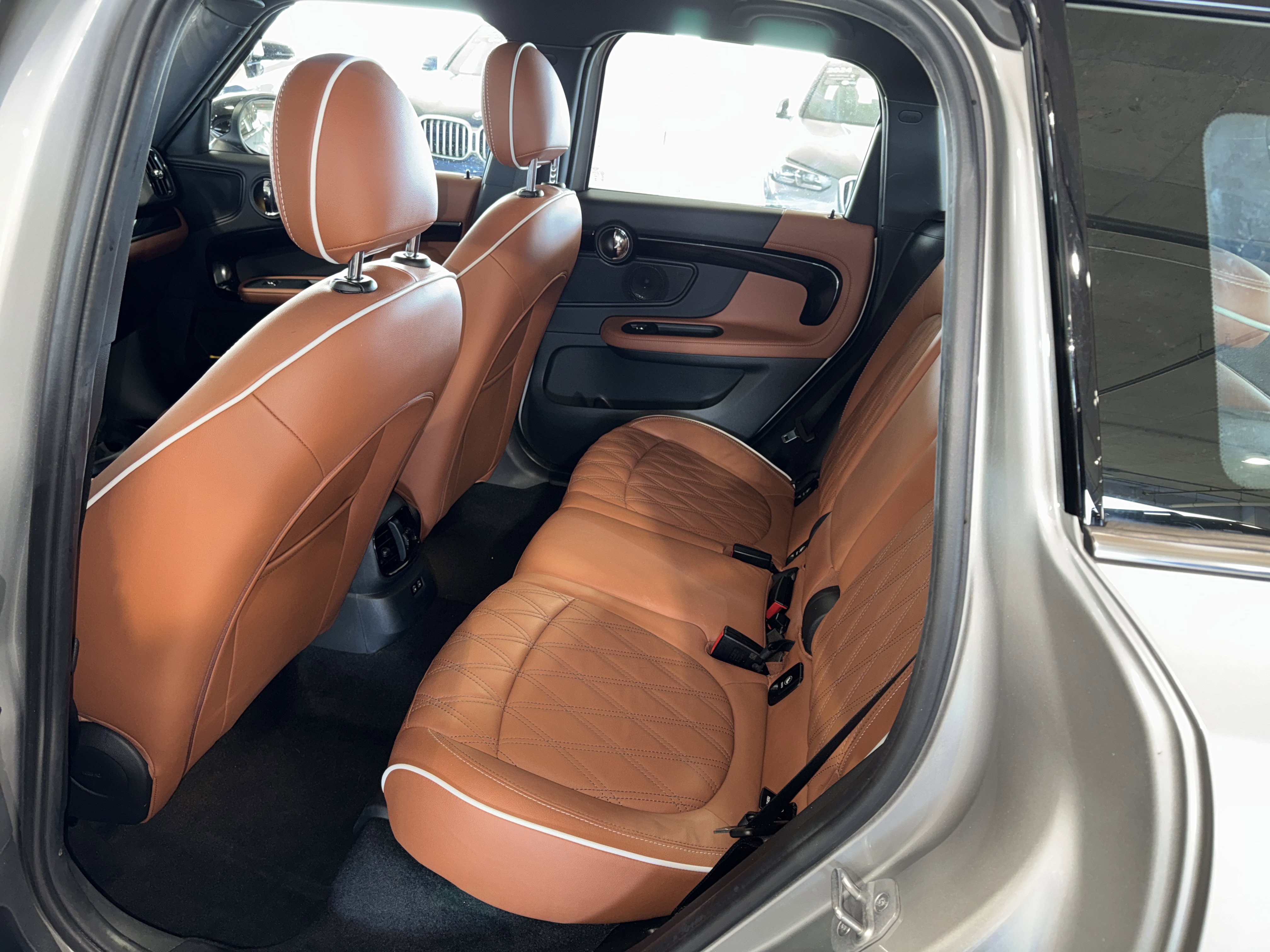 2024 Mini Cooper Signature photo 3