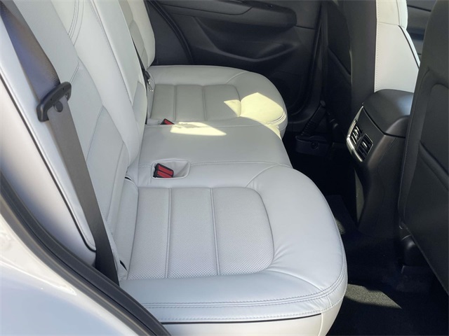 2025 Mazda CX-5 2.5 S Preferred photo 13