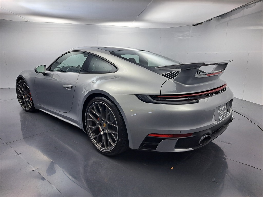 2024 Porsche 911 4S photo 3