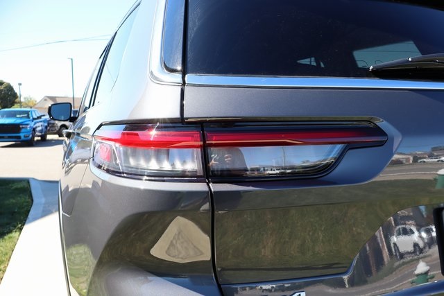 2025 Jeep Grand Cherokee Limited photo 27