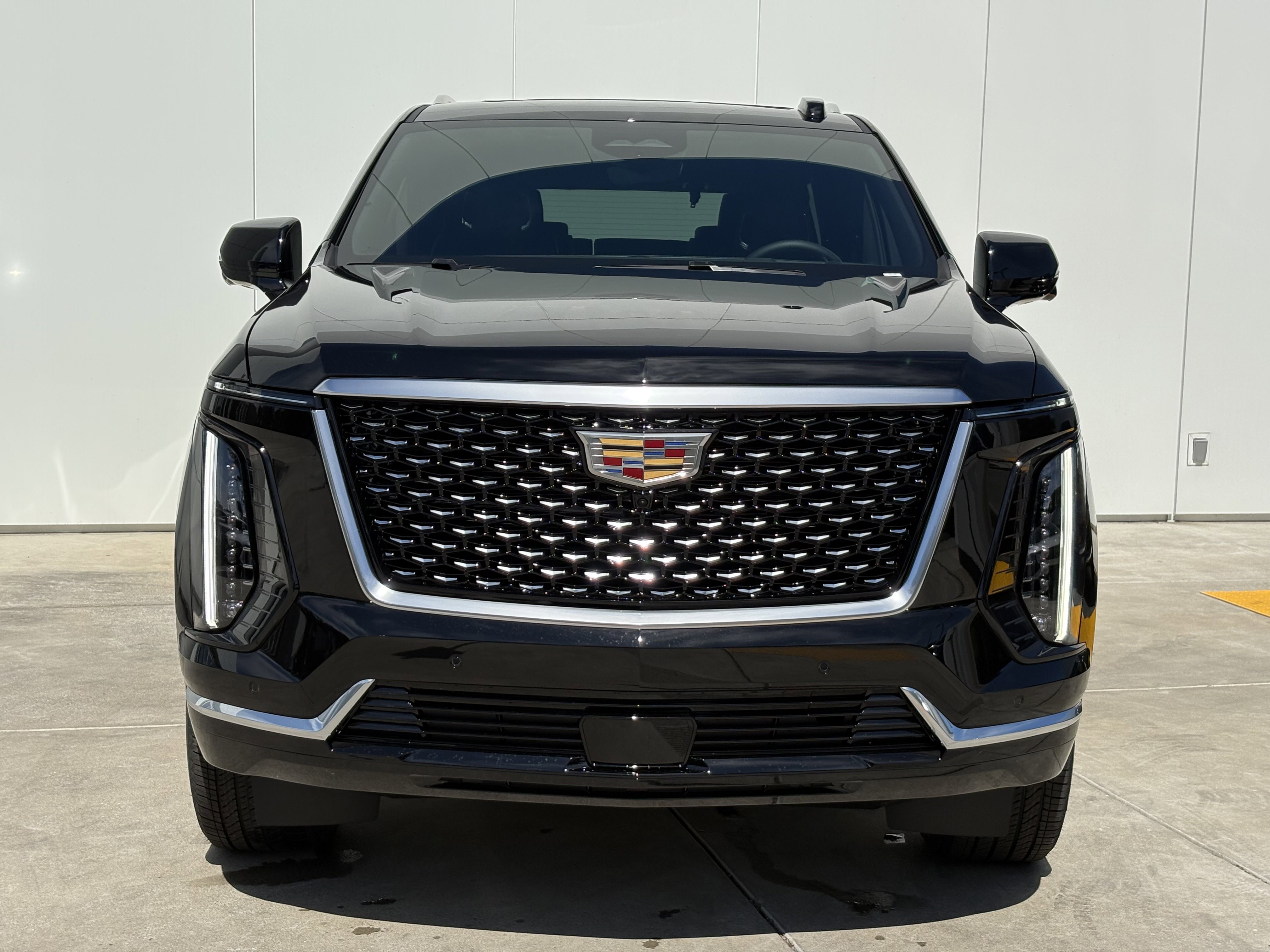 2025 Cadillac Escalade Premium Luxury photo 3