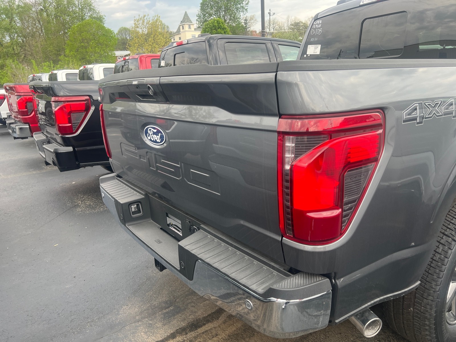2025 Ford F-150 XLT photo 3