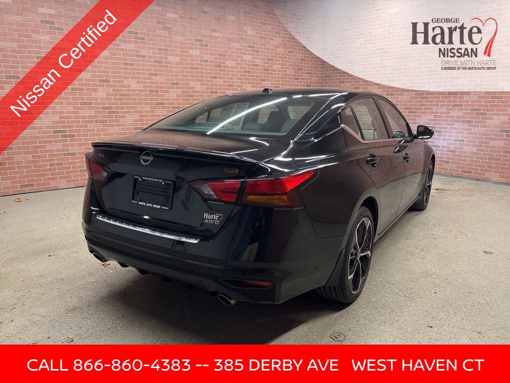 2023 Nissan Altima 2.5 SR photo 4