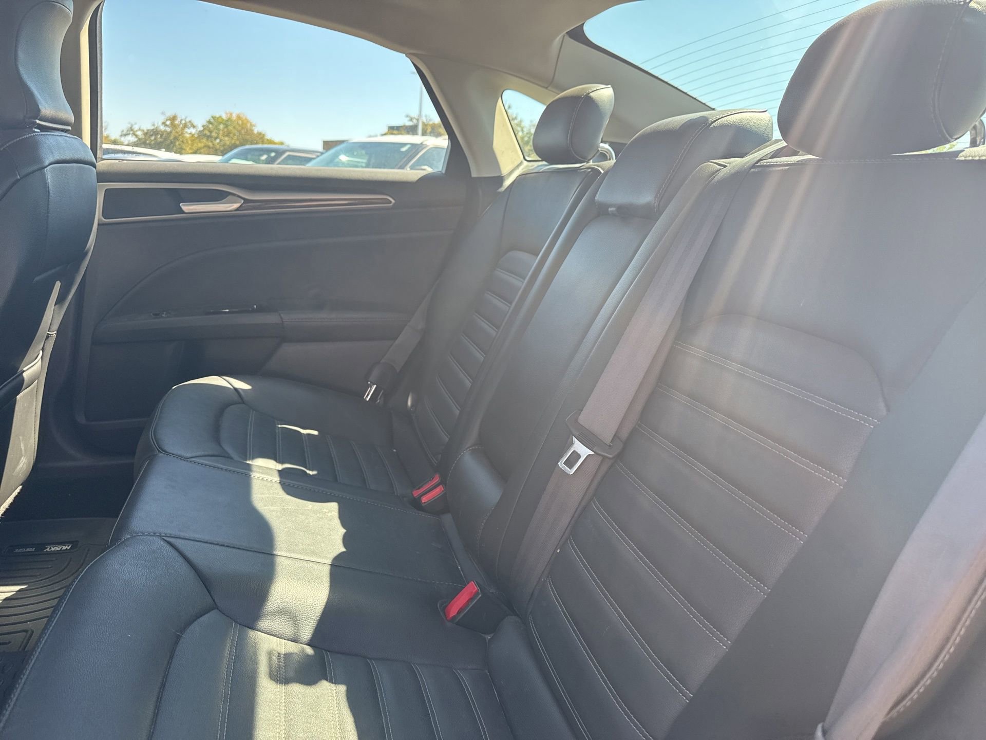 2016 Ford Fusion SE Hybrid photo 9