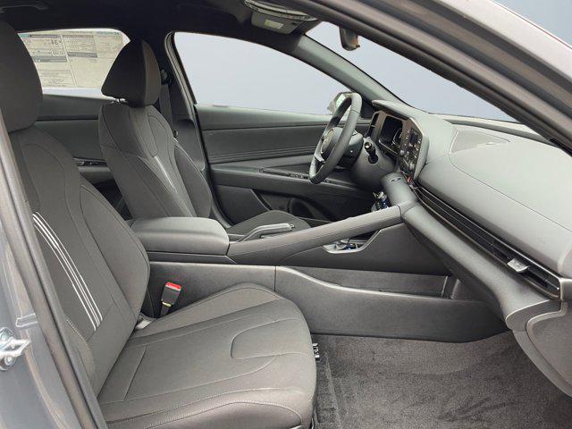2025 Hyundai Elantra SEL Sport photo 15