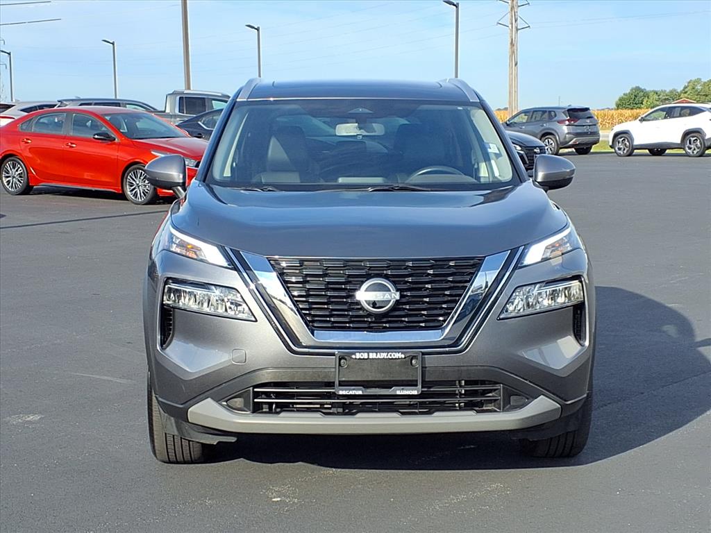2022 Nissan Rogue SV photo 13