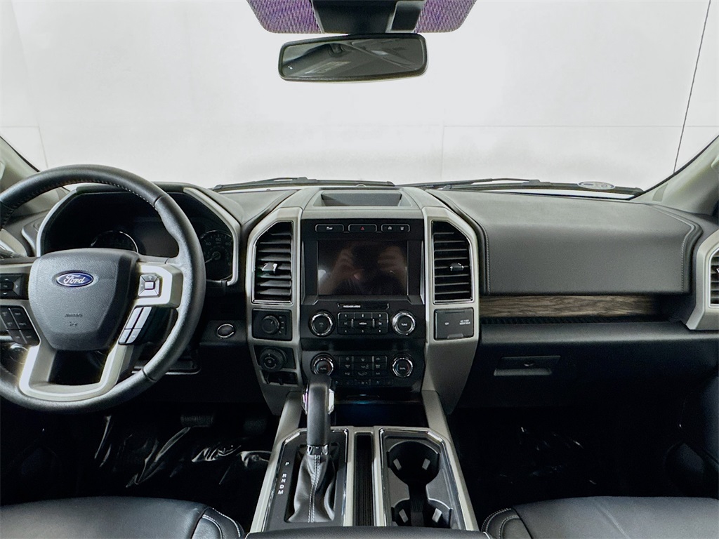 2020 Ford F-150 Lariat photo 14
