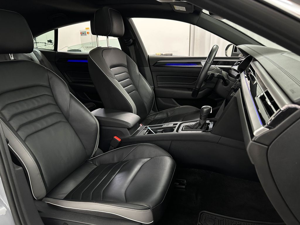 2023 Volkswagen Arteon SEL R-Line photo 20
