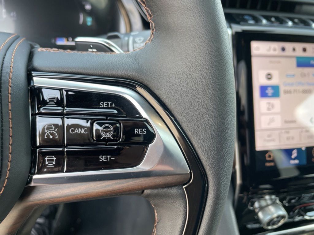 2023 Jeep Grand Cherokee Summit Reserve 4xe photo 24