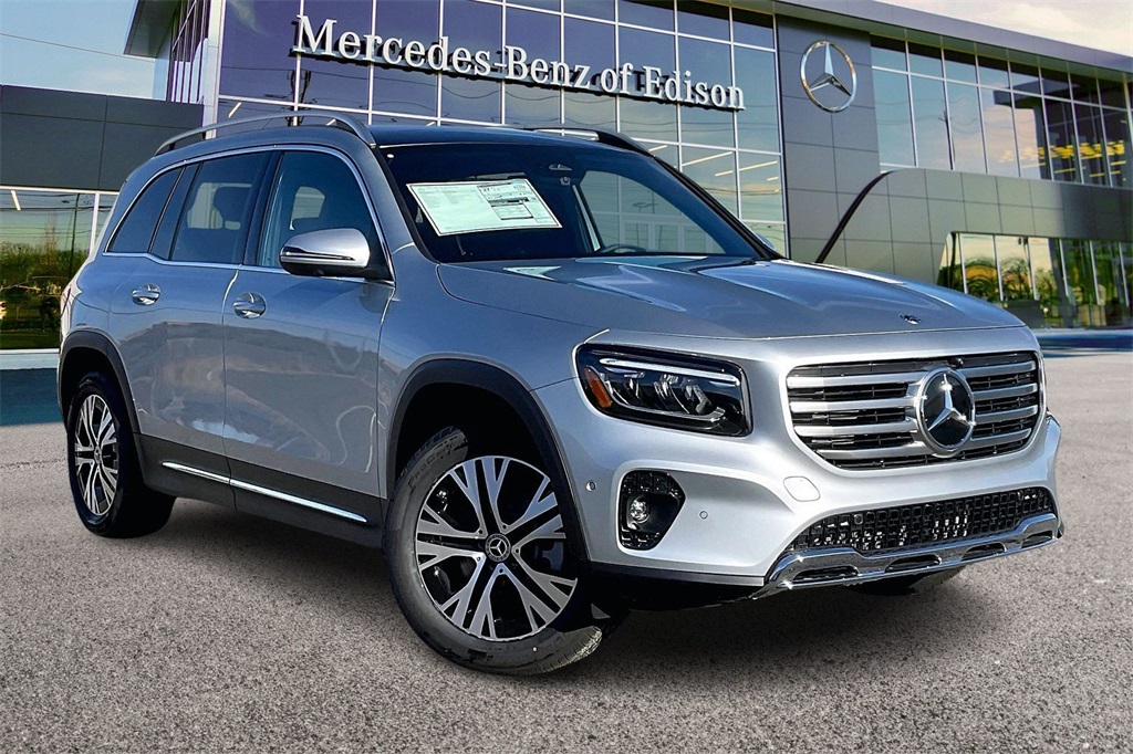 2026 Mercedes-Benz GLB GLB 250's photo