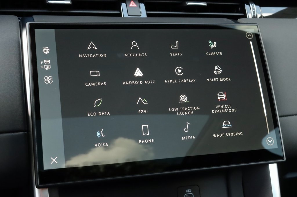 2025 Land Rover Discovery Sport S photo 17