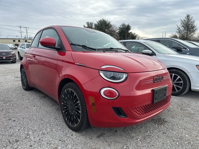 2024 FIAT 500e Base's photo