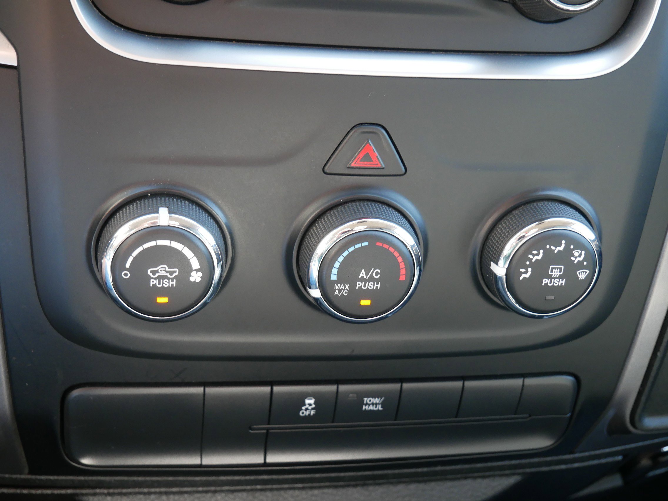 2021 Ram 1500 Classic SLT photo 22