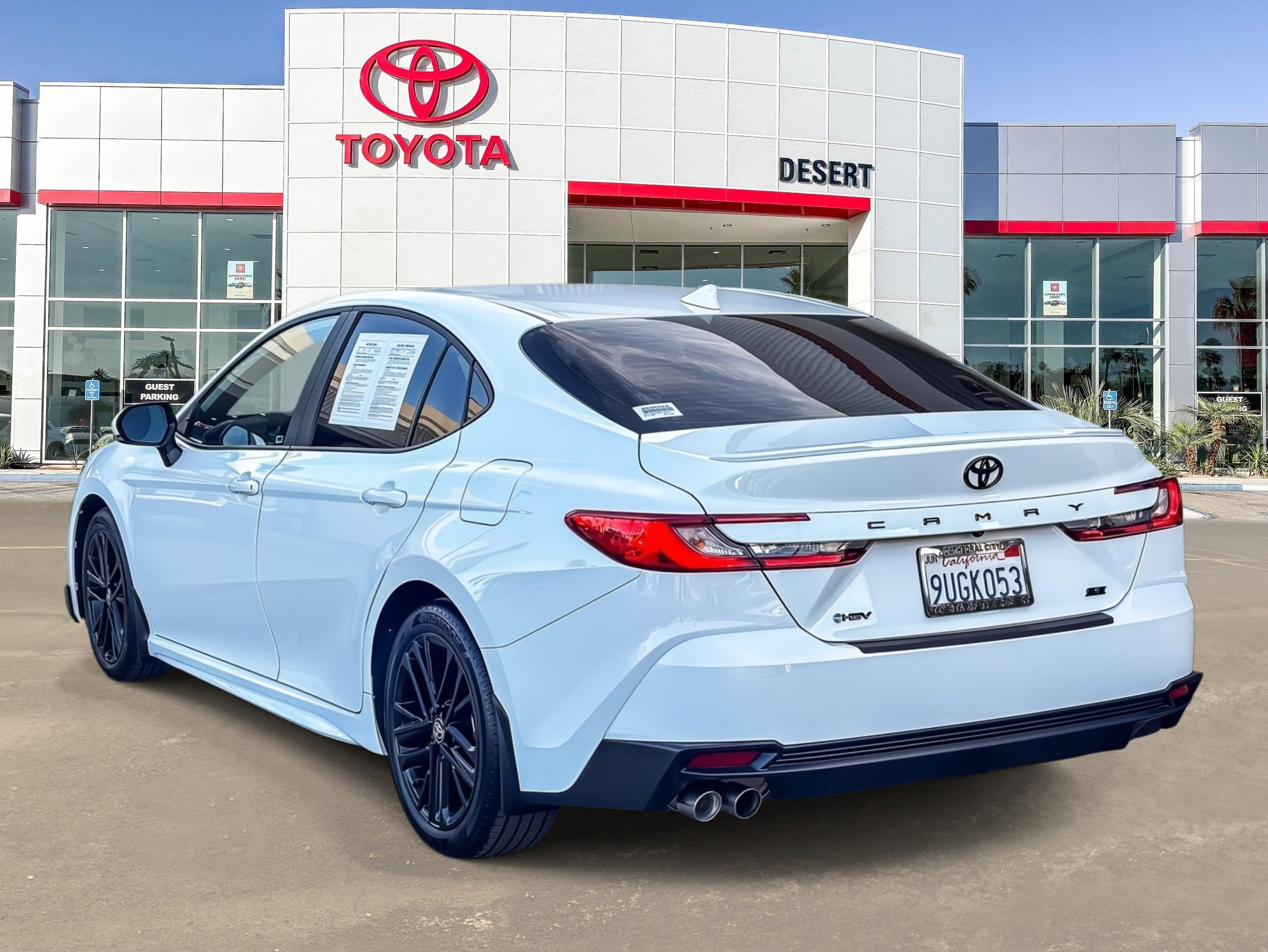 2025 Toyota Camry SE photo 4