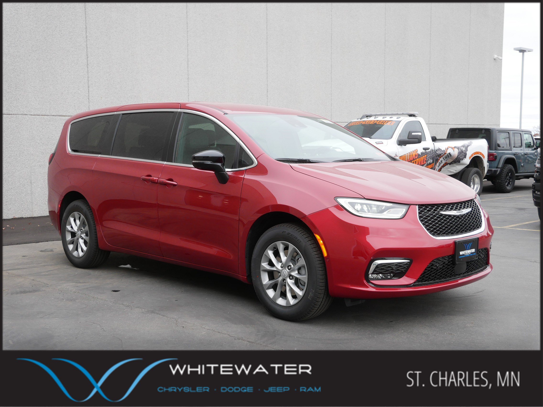 2026 Chrysler Pacifica Select's photo