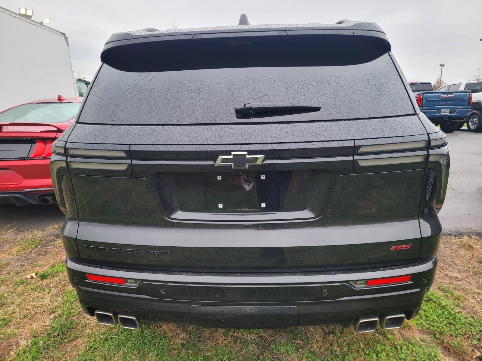 2024 Chevrolet Traverse RS photo 3