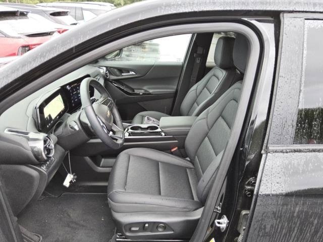 2025 Chevrolet Equinox LT photo 4
