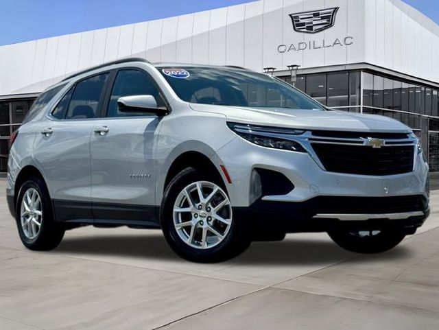 2022 Chevrolet Equinox LT photo 2