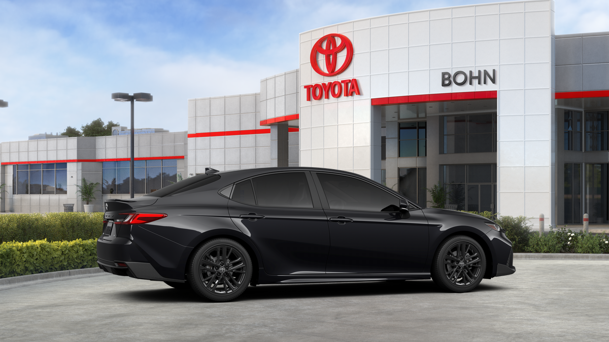 2026 Toyota Camry SE photo 7