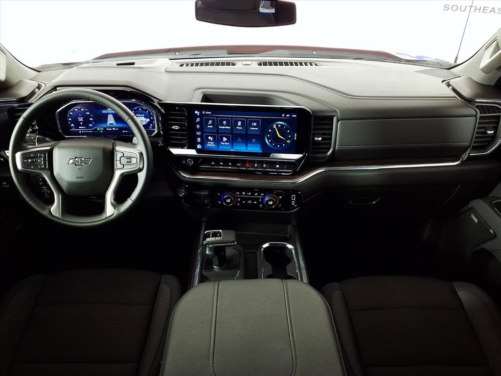 2025 Chevrolet Silverado 1500 RST photo 3